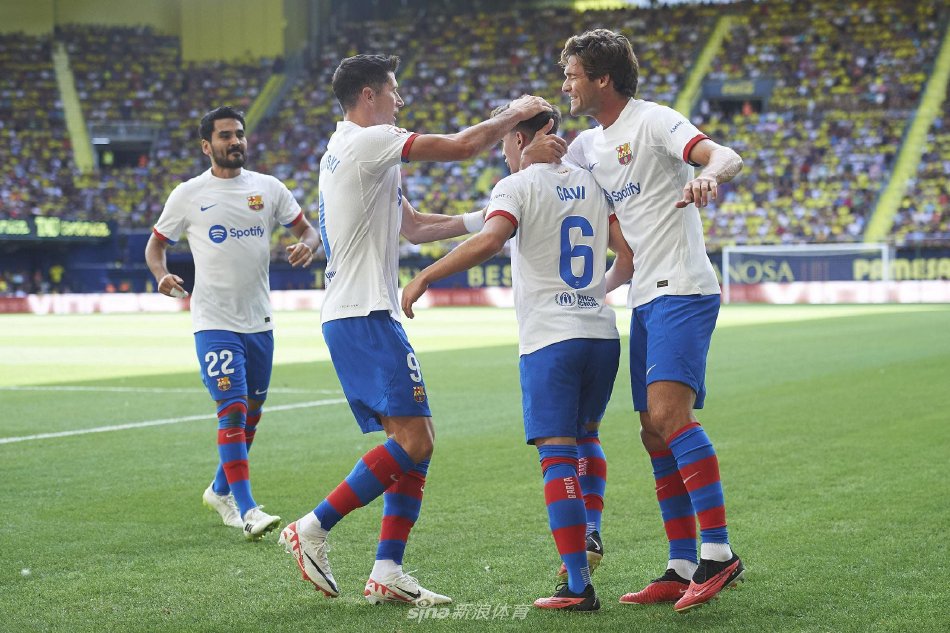 德近年营销 德近年营销