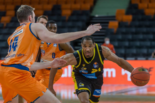 攻防的应变 攻防的应变